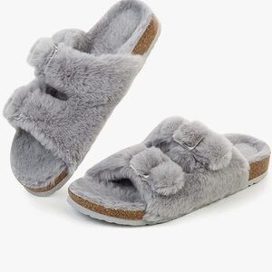 Fitory Like New Faux Rabbit Fur Open Toe Sandals/Slippers.